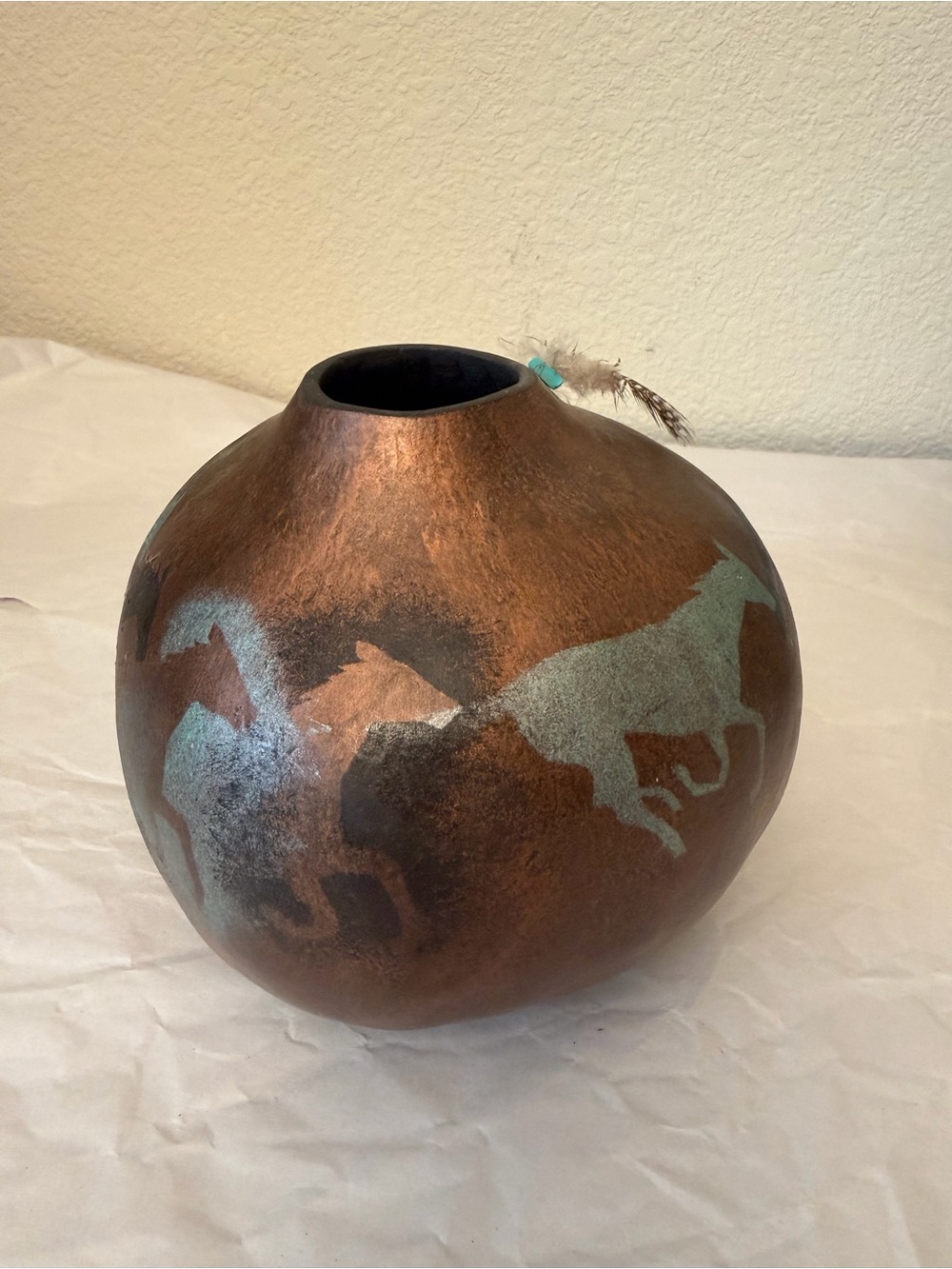 Galloping horses Handcrafted copper bronze Horse Motif Decorative Gourd Vase - Picture 5 of 10